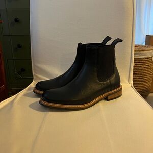 Nisolo Black Leather Chelsea Ankle Boots
